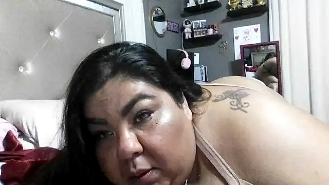 Sexybbwqueen webcam
