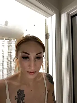 ThornsandHoney webcam