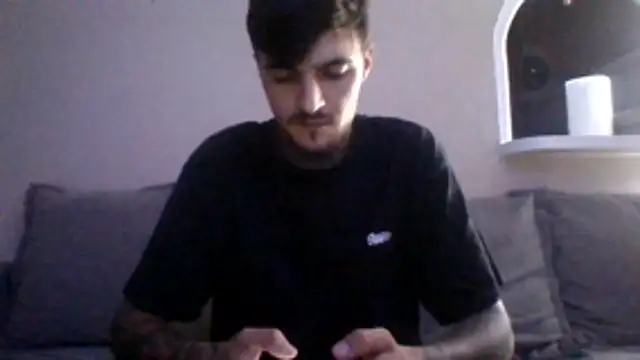 JovenTatto00 webcam