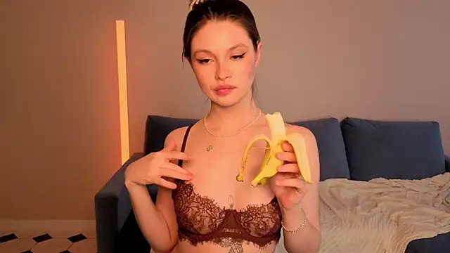 Puree_Eva webcam