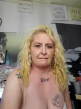 NutNmyGUTdaddy webcam