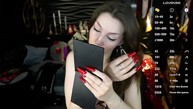 MistressDarsy webcam