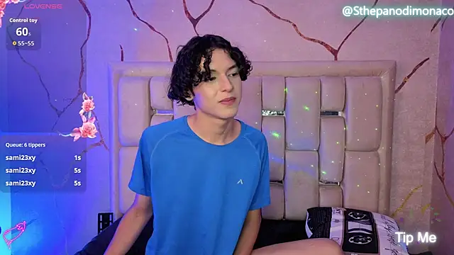 sthepanodimonaco (M twink) - PRIZE: WIN CONTROL MY TOY FOR 4 MINUTES