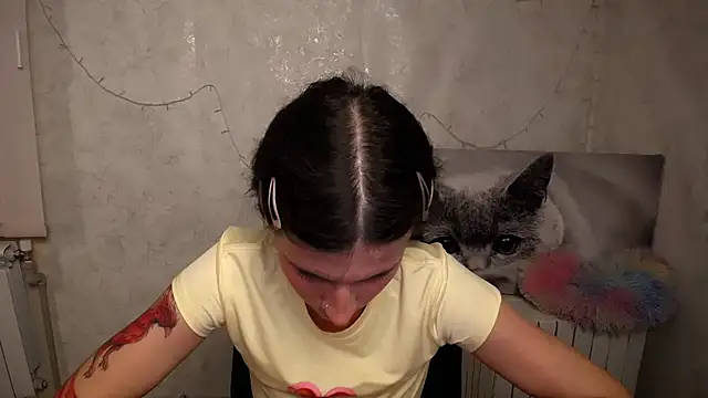 MaryEm976 webcam