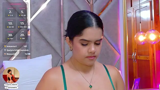 Martina-Roberts- webcam
