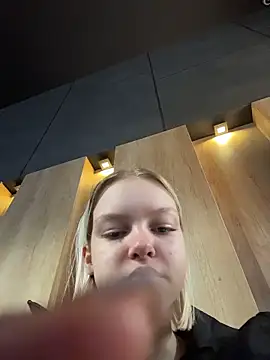 AshleyMur webcam