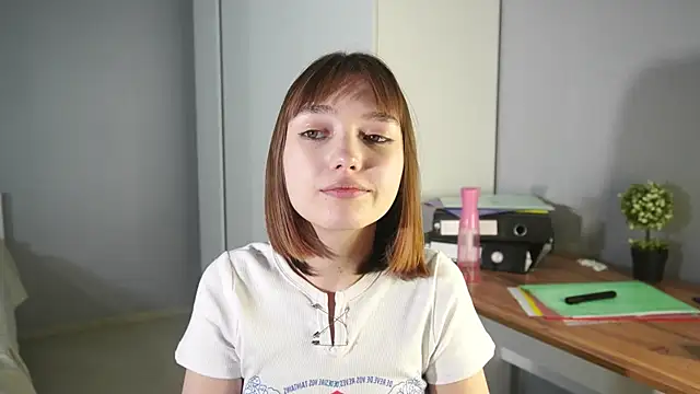 Leyla_crsh webcam