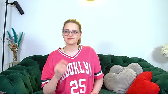 AlexaAvery webcam