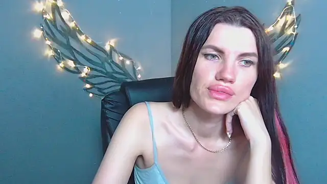 MilaLoona webcam