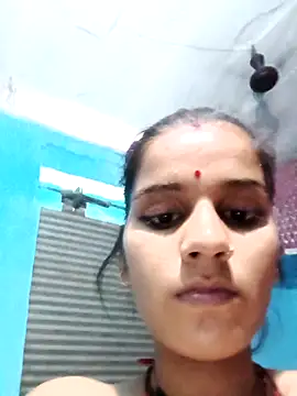 Raveena0990 webcam