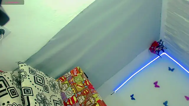 Perla_Hotcortes webcam