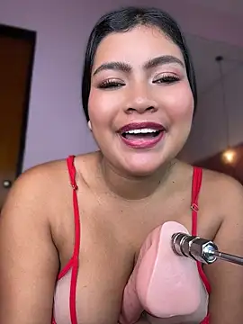 LunaaRosse webcam