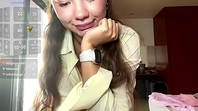 kamila_18_french webcam