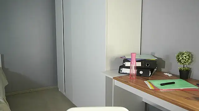 Leyla_crsh webcam