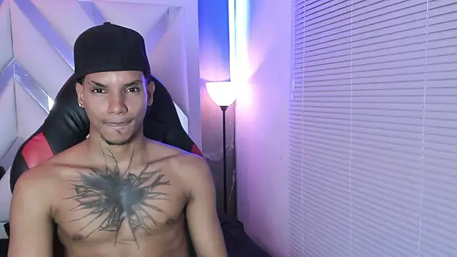 kai_storm77 webcam