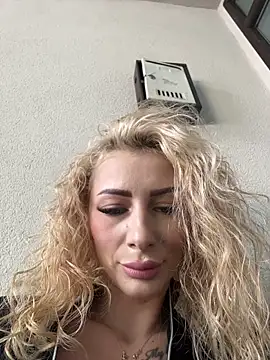 AngieShae webcam