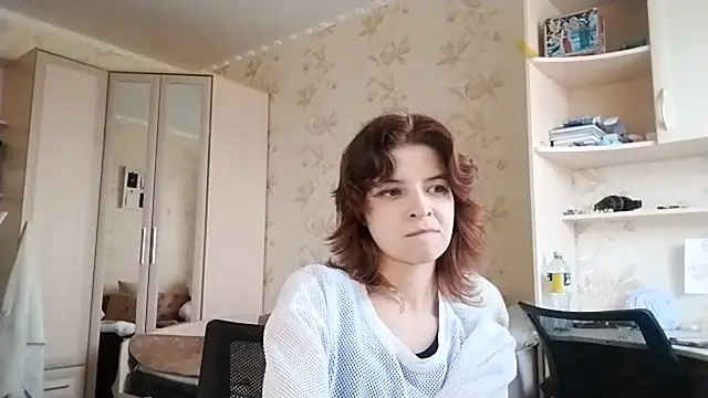 LowkeyIndigo webcam