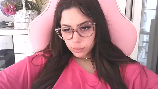 LovelyJulliette webcam
