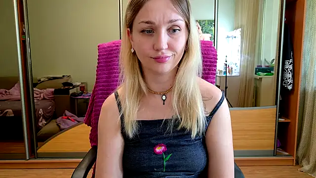 Sorceress_Evelina webcam