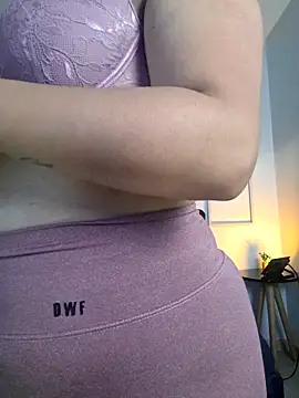 Amber_gold_ webcam