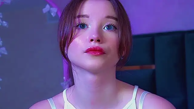KeiraAsti webcam