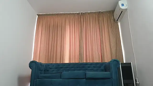 BLOND_GOD webcam