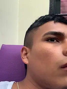 Emiliano_Reyes webcam