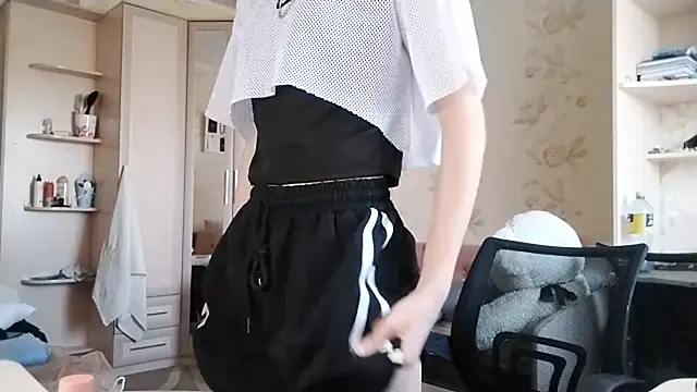 LowkeyIndigo webcam