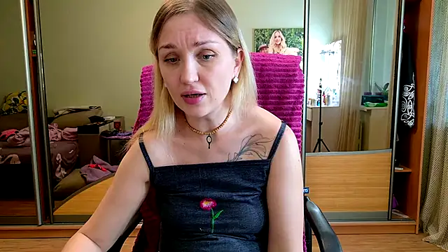 Sorceress_Evelina webcam