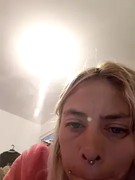 sofigirlgold - Sofigirlgold's free webcam - UK Sex Cams