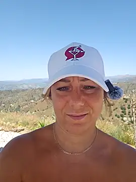AngelaDesires webcam