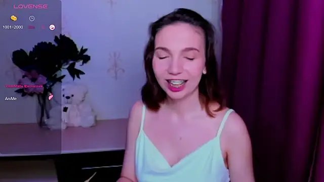 KindHazelHere_ webcam