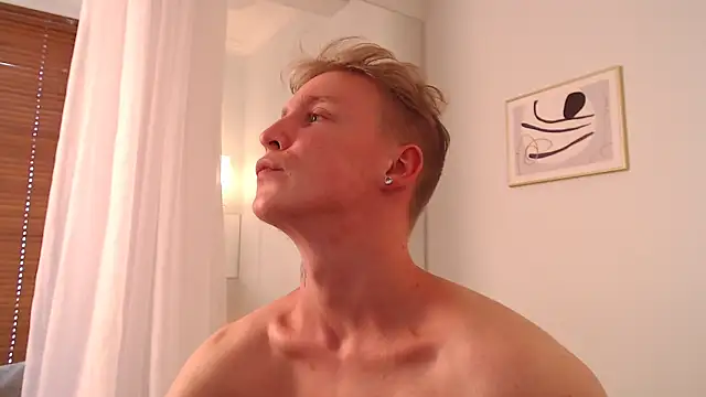 AlexxSweet webcam
