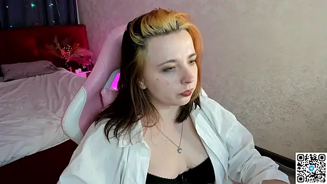 Lilli_Cass webcam