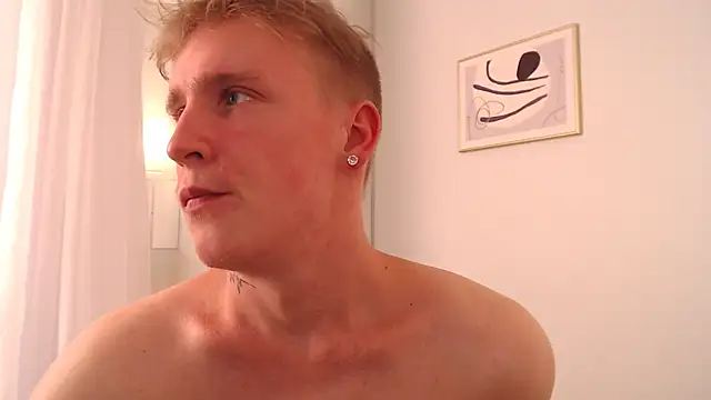AlexxSweet webcam