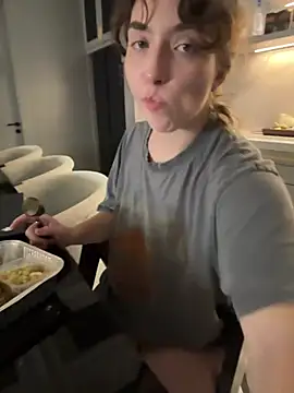 Sarahhh_xxx webcam