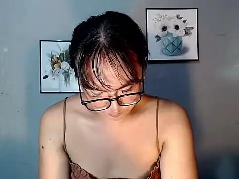 Asianblk_barbiedoll webcam