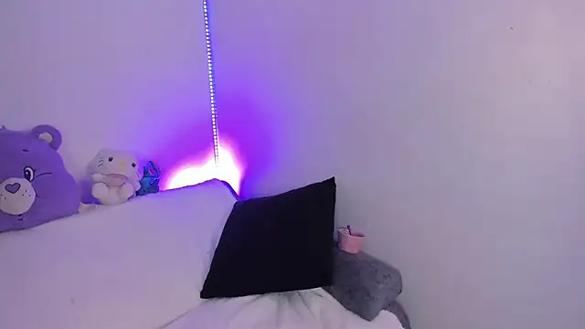 LucieAngels webcam