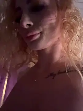 AngieShae webcam