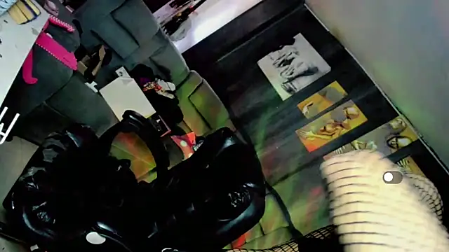 Diana_2003 webcam