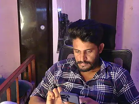 HotXKrish webcam