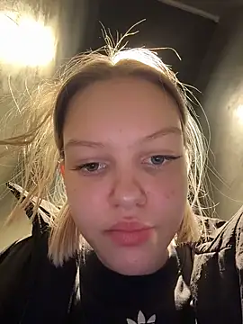 AshleyMur webcam