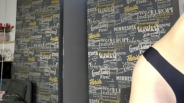 RavennBliss webcam