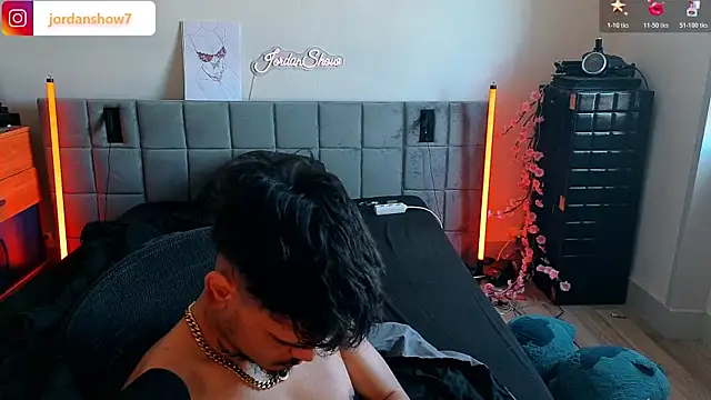 JordanShow webcam