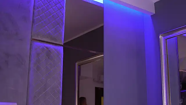 SelenaFrost live sex cam
