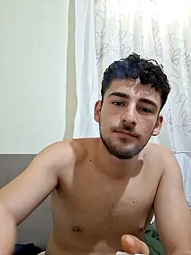 Yasinyasin7 webcam