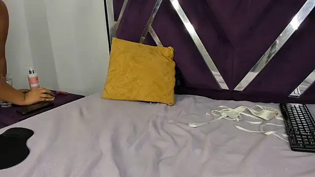 kiaraht webcam