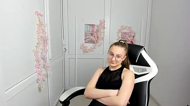 Mia_kristal webcam