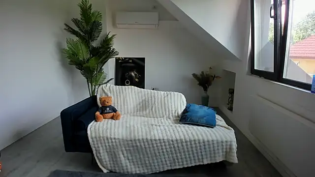 Issa_Belle18 webcam