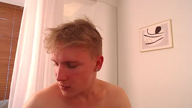 AlexxSweet webcam
